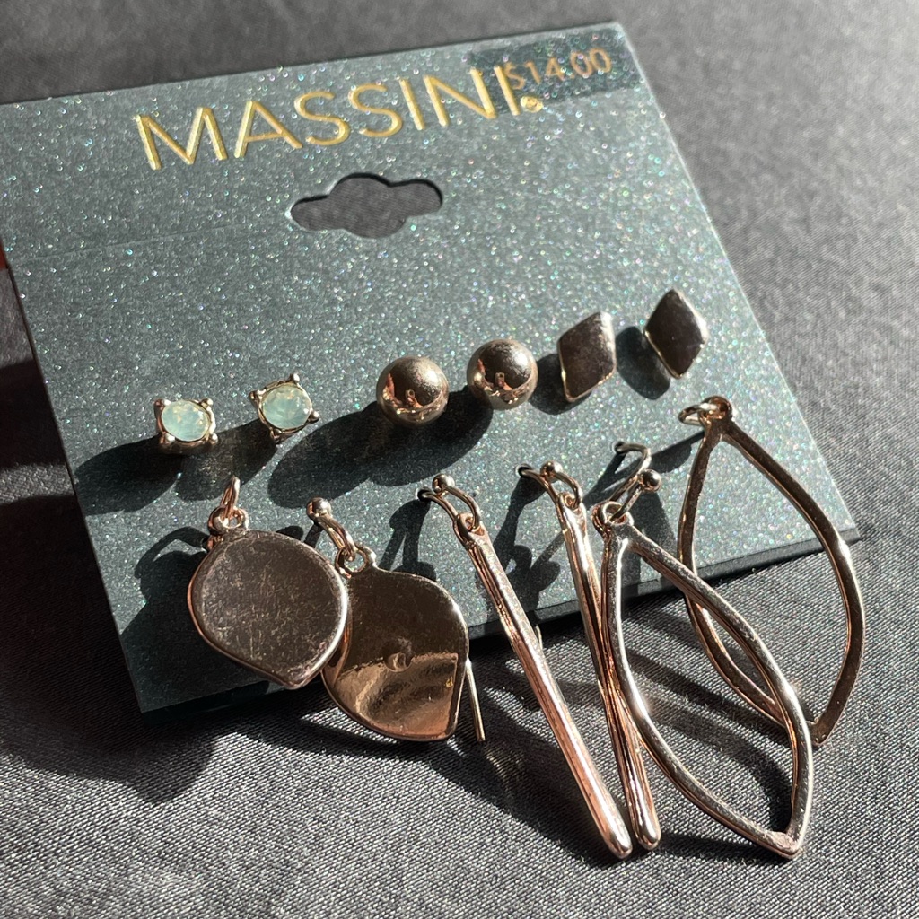 Nwt Massini Gold Earrings Set 10$